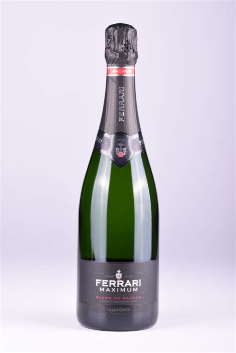 Calice di Ferrari Maximum Blanc de Blancs con bollicine