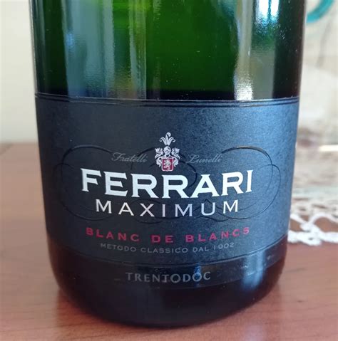 Composizione di frutti di mare e Ferrari Maximum Blanc de Blancs