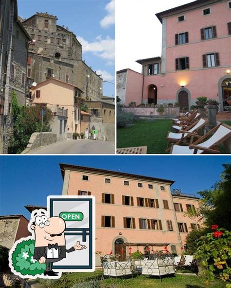 Vista esterna del ristorante La Cantina del Gusto con il Teatro Francesco Cilea sullo sfondo