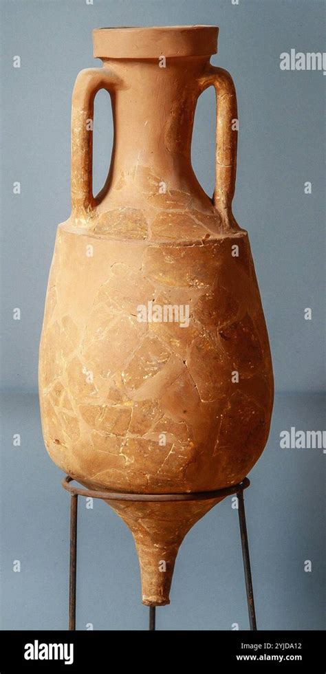 Anfora romana simile a un gutturnium
