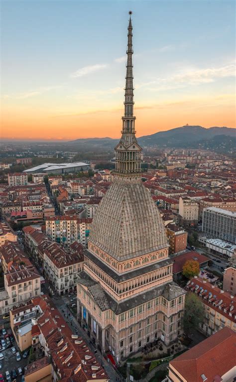 La storica Mole Antonelliana di Torino