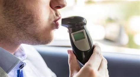 Dispositivo etilometro per controllo alcolemico