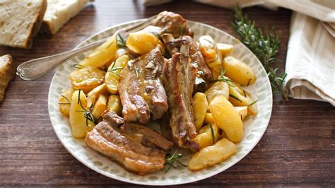 Piatto gourmet con costine di mora Romagnola