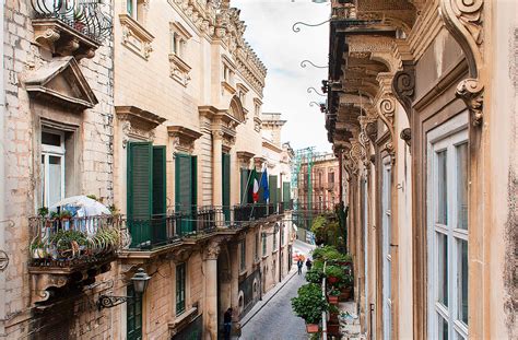 Via della Maestranza a Ortigia, Siracusa