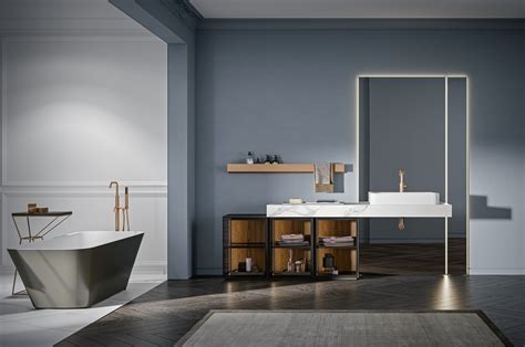 interno di un bagno chic con finiture champagne e oro