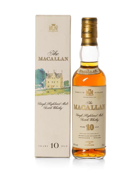 Una bottiglia di The Macallan 10 Year Old Sherry Oak