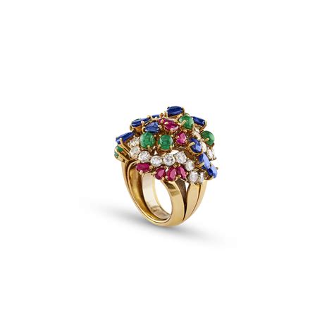 Anello da cocktail con pietre colorate