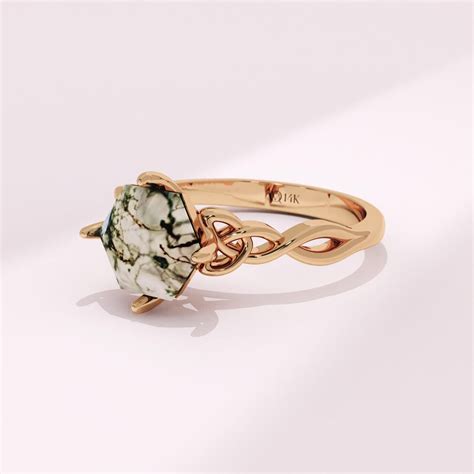 Anello da cocktail ispirato alla natura
