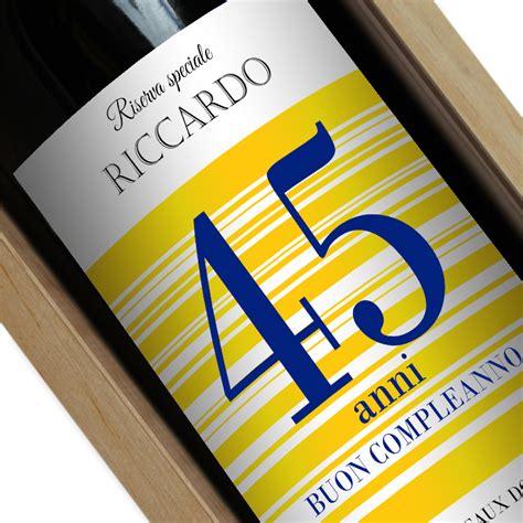 Bottiglia di vino con etichetta ecologica