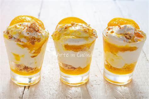 Composizione di dolci al cucchiaio: Tiramisù, Crema Catalana e Crumble