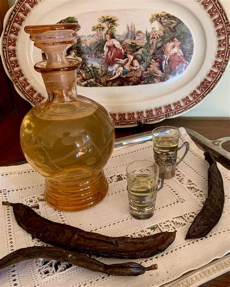 Ingredienti per liquore di Chuchuhuasi: corteccia, aguardiente, miele