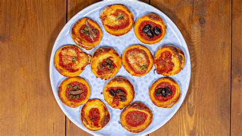 Pizzette assortite del locale Mom