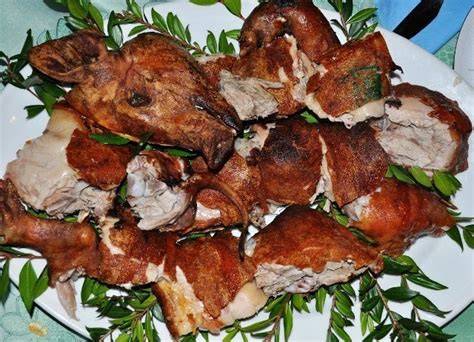 Piatto tradizionale sardo a base di maialino arrosto
