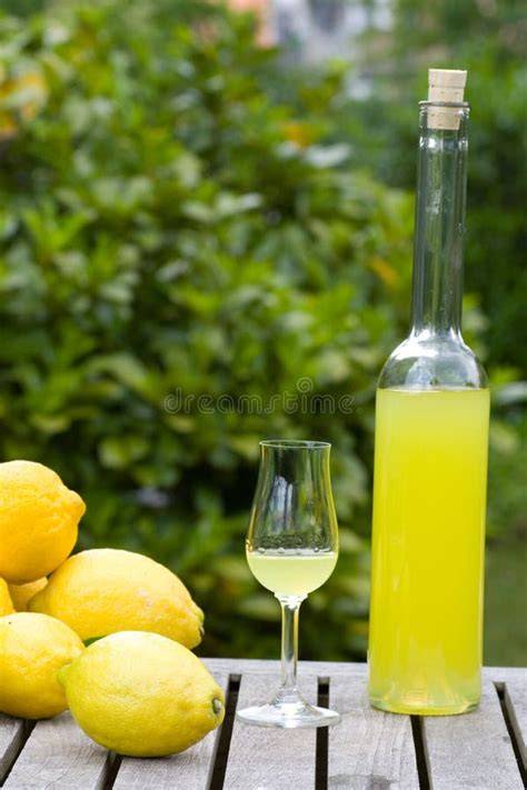 bottiglia di limoncello