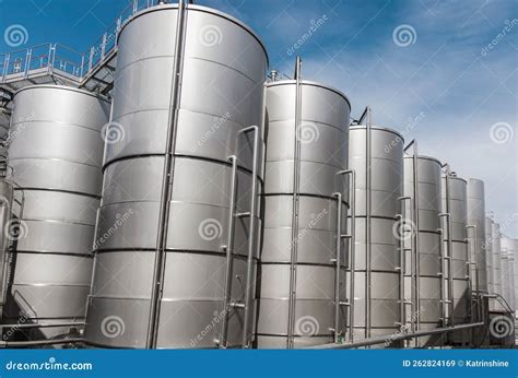 Silos di acciaio inossidabile per la fermentazione del vino