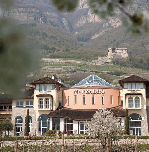 Vista esterna della distilleria Marzadro