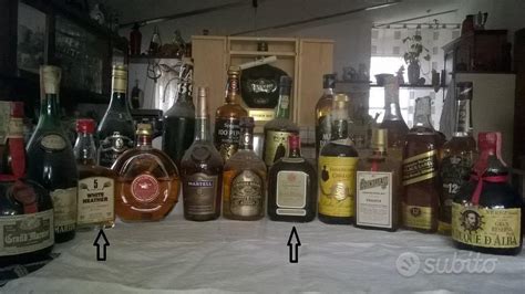 Selezione di bottiglie di distillati