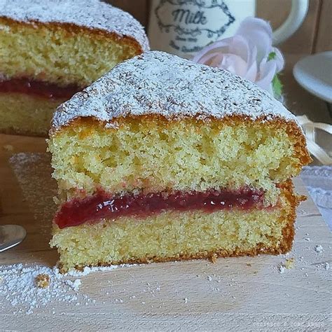 torta alla marmellata alta e soffice