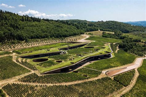 Panorama della cantina Antinori nel Chianti Classico