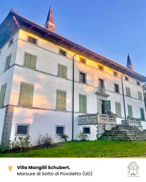 Giardino di Villa Pollini con elementi architettonici eleganti