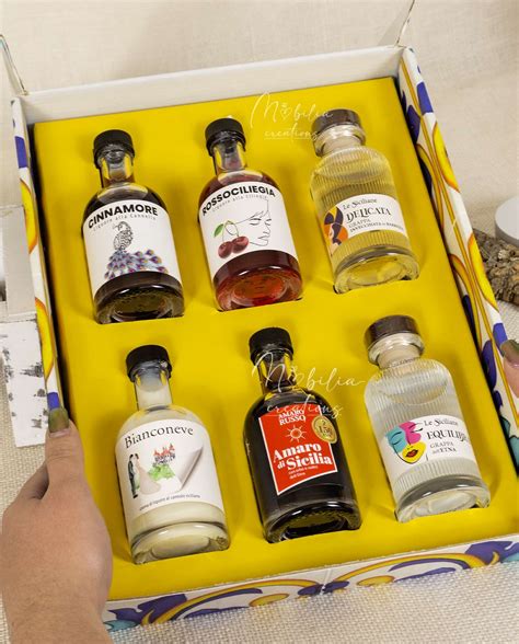 mini bottiglie di liquore