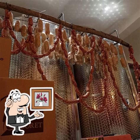 Interno accogliente del ristorante Al Cartizze dai Boret