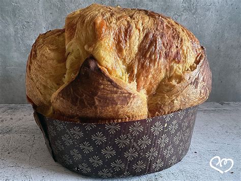 Tecnica di piratura dell'impasto per panettone