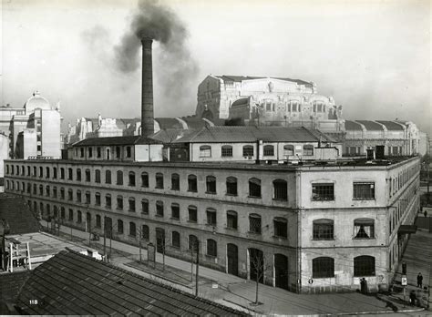 Immagine storica di una distilleria russa
