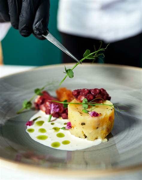 Piatto gourmet presentato dallo chef Moreno Ungaretti