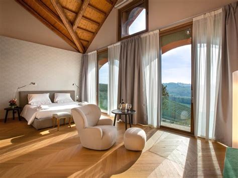 Cascina tradizionale delle Langhe