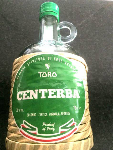 Antica bottiglia di Centerba Toro
