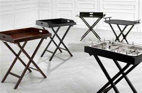 Tavolino porta liquori in legno con vassoio rimovibile