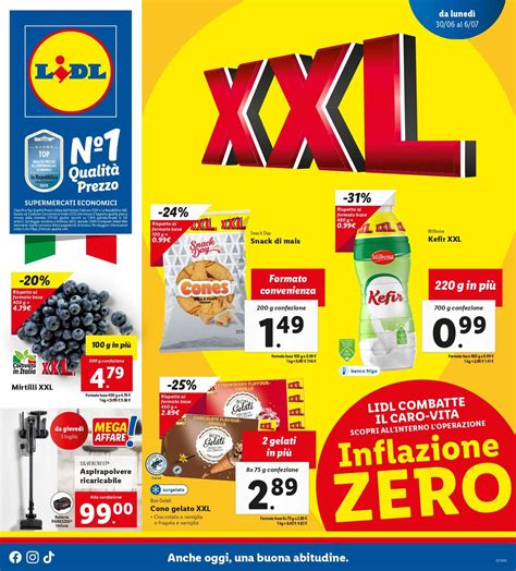 Volantino di supermercato con offerte su birra
