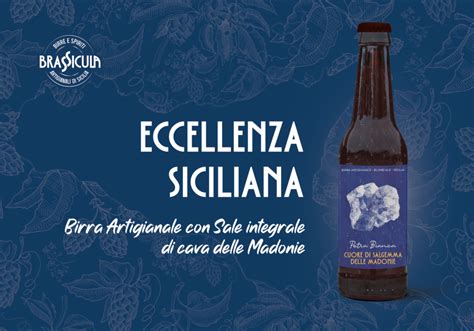 Collezione di bottiglie di birra artigianale siciliana con etichette evocative