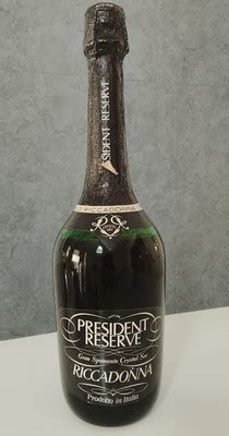 Bottiglia di Riccadonna President Reserve