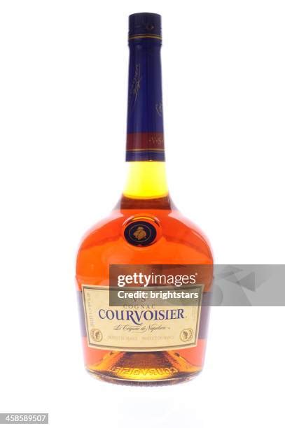 Una bottiglia di Cognac e una di Crème de Menthe bianca