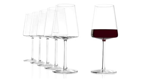 Bicchieri da vino di diverse forme