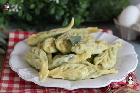 Piatto di tortelli piacentini con Gutturnio