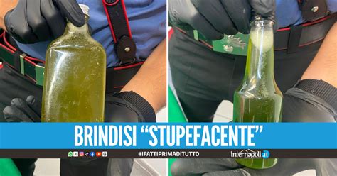 Bottiglie di liquore fatte in casa