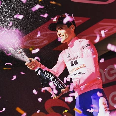 Tom Dumoulin in maglia rosa