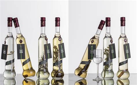 Bottiglie di Grappa del Capitano e di altri distillati