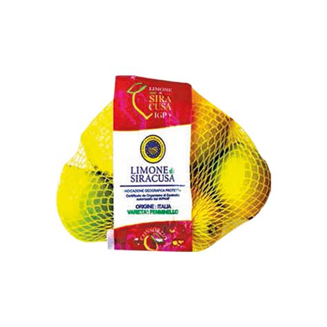 Limoni dell'Ovale Sorrentino IGP su un ramo