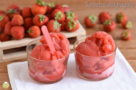 Infografica: Passaggi chiave per un sorbetto alla fragola perfetto