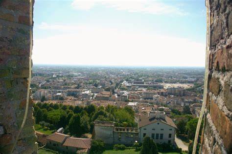 Vista panoramica di Conegliano con le sue colline
