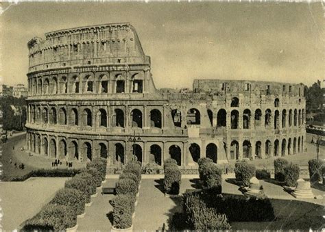 Immagine storica di una gelateria italiana dei primi del '900