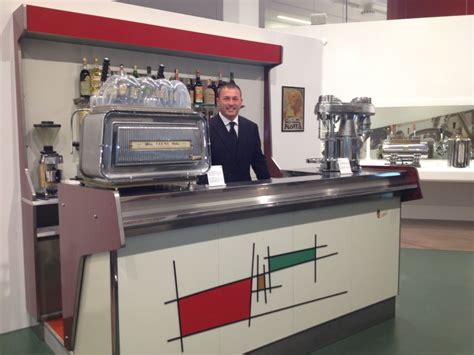Esposizione di macchine da caffè storiche al MUMAC