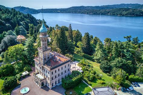 Villa Crespi con il lago d'Orta