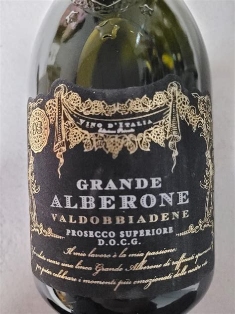 Calice di Grande Alberone Asolo Prosecco Superiore DOCG con bollicine