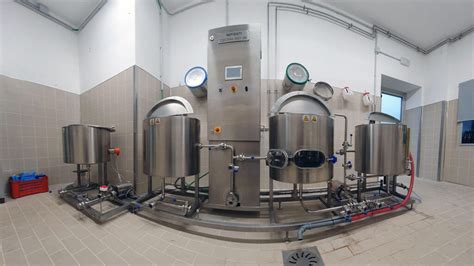 Impianto birra carrellato in azione