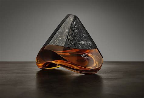 Una bottiglia di whisky invecchiato